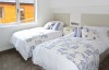 bluebell lodge white cross bay twin bedroom